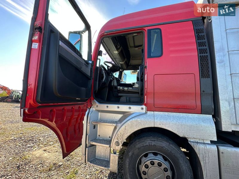 Контейнеровоз MAN TGX 2009 в Киеве