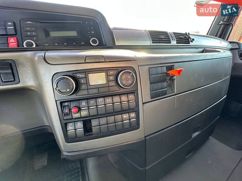 Контейнеровоз MAN TGX 2009 в Киеве