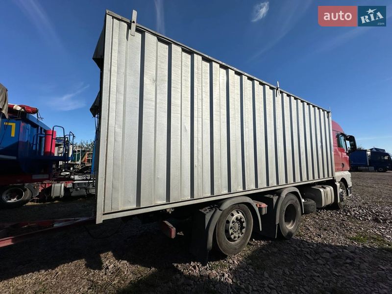 Контейнеровоз MAN TGX 2009 в Киеве