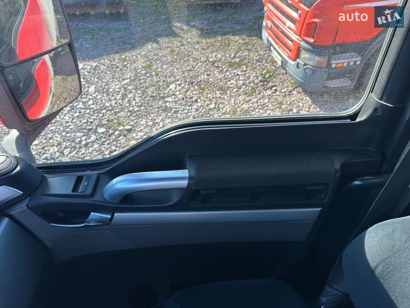 Контейнеровоз MAN TGX 2009 в Киеве