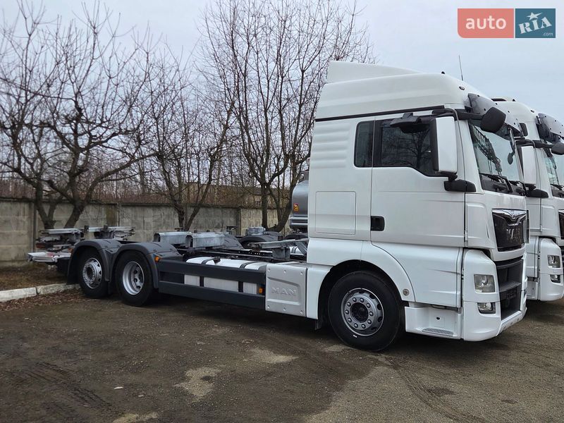 Контейнеровоз MAN TGX 2015 в Черновцах