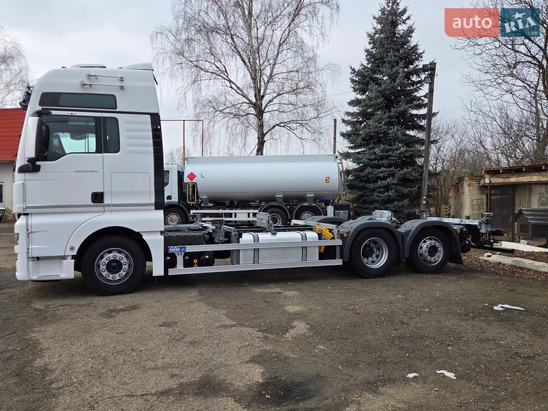 Контейнеровоз MAN TGX 2018 в Черновцах