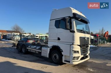 Контейнеровоз MAN TGX 2022 в Чернівцях