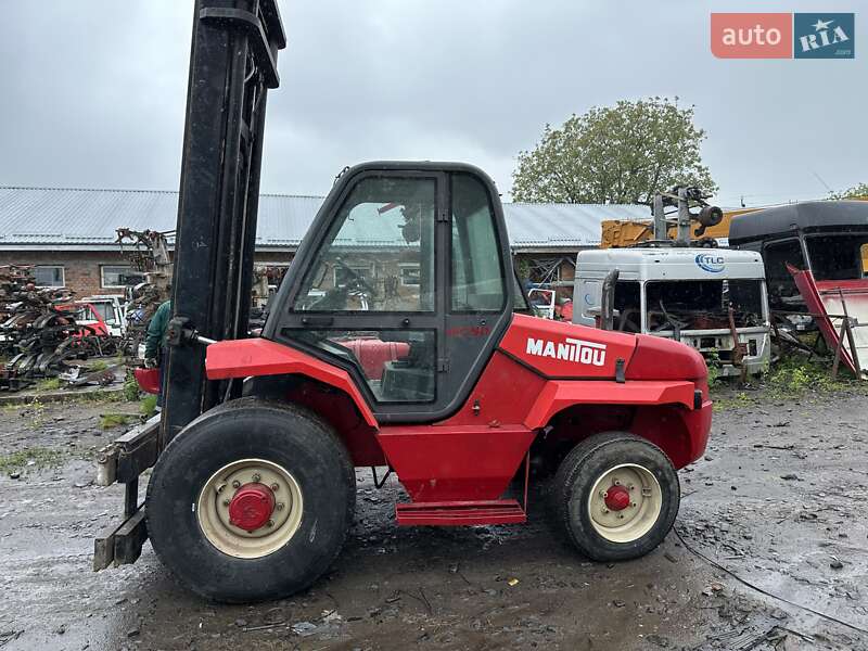 Вилочный погрузчик Manitou MC 2002 в 