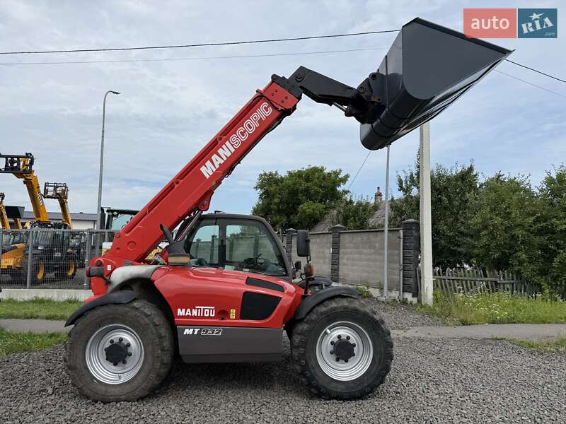 Телескопический погрузчик Manitou MT 932 2006 в Луцке
