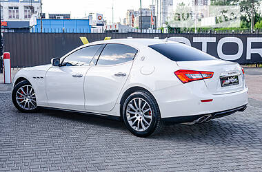 Седан Maserati Ghibli 2013 в Киеве