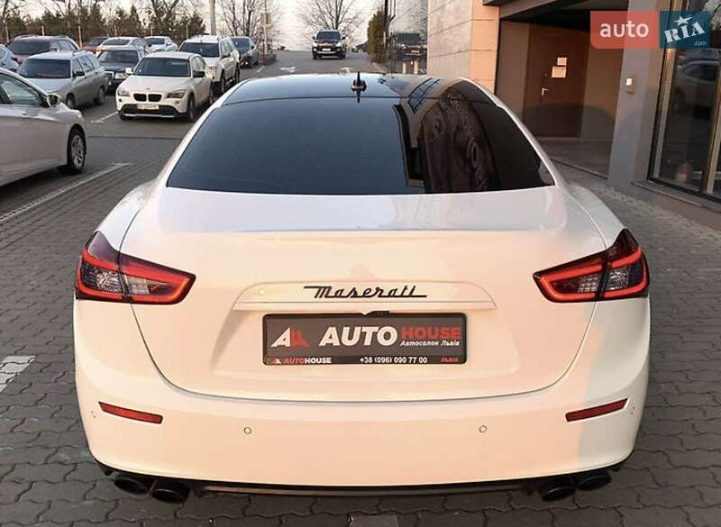 Седан Maserati Ghibli 2014 в Львові