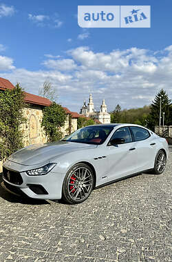Седан Maserati Ghibli 2016 в 