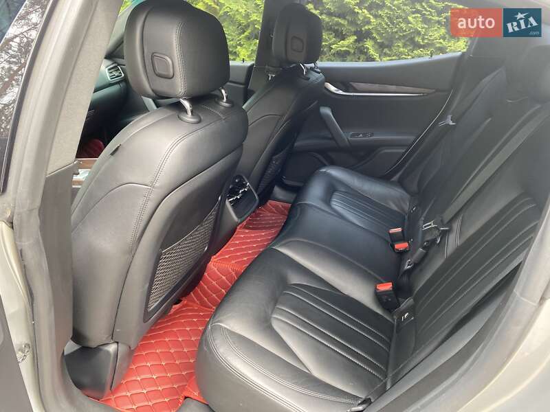 Седан Maserati Ghibli 2013 в Киеве