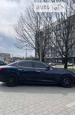 Седан Maserati Ghibli 2015 в Ужгороді
