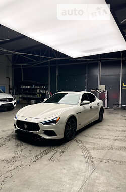 Седан Maserati Ghibli 2017 в Днепре