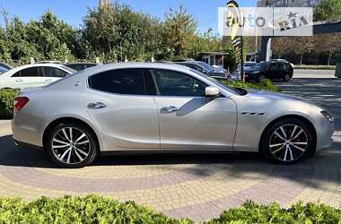 Седан Maserati Ghibli 2014 в Львове