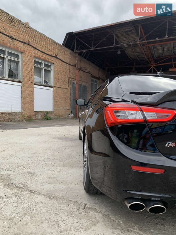 Седан Maserati Ghibli 2014 в Львові
