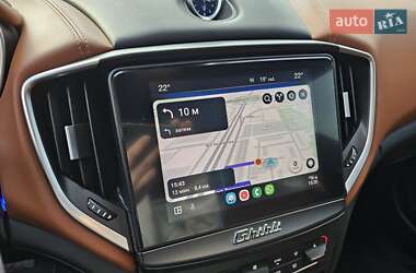 Седан Maserati Ghibli 2016 в 