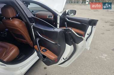 Седан Maserati Ghibli 2016 в 
