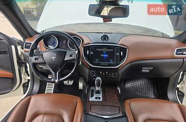 Седан Maserati Ghibli 2016 в 