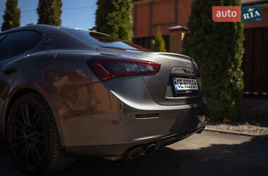 Седан Maserati Ghibli 2014 в 