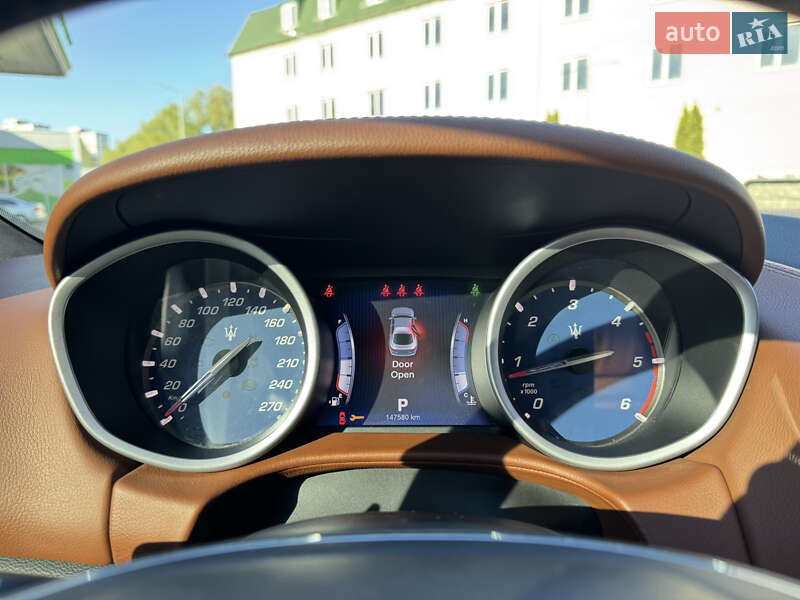 Седан Maserati Ghibli 2015 в Києві