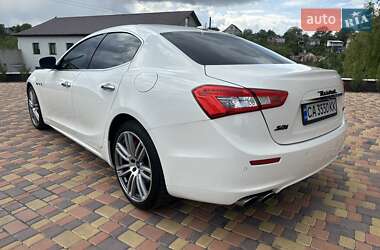 Седан Maserati Ghibli 2017 в 