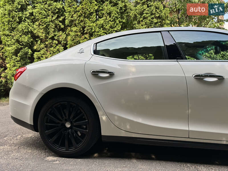 Седан Maserati Ghibli 2014 в Рівному