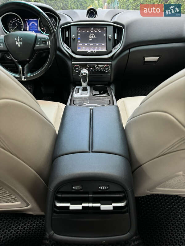 Седан Maserati Ghibli 2014 в Рівному
