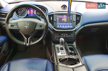 Седан Maserati Ghibli 2014 в 