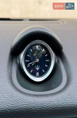 Седан Maserati Ghibli 2015 в 