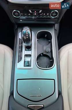 Седан Maserati Ghibli 2015 в 