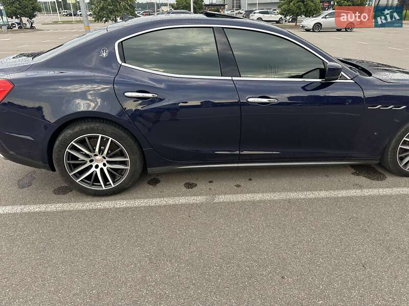 Седан Maserati Ghibli 2015 в Киеве