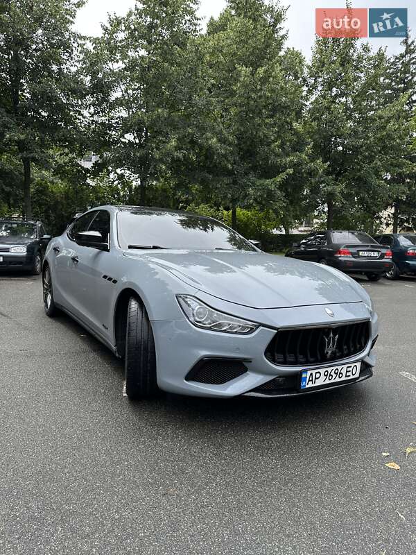 Седан Maserati Ghibli 2016 в Киеве