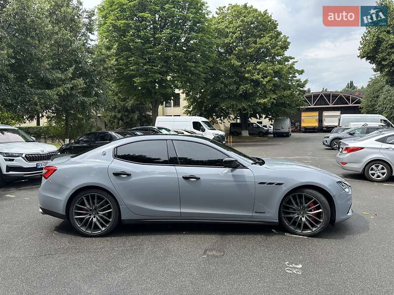 Седан Maserati Ghibli 2016 в Киеве
