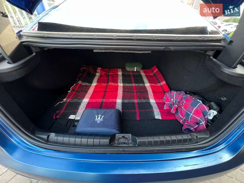 Седан Maserati Ghibli 2013 в Черкасах