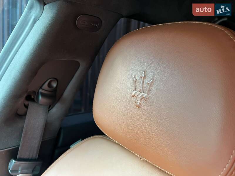 Седан Maserati Ghibli 2013 в Черкасах