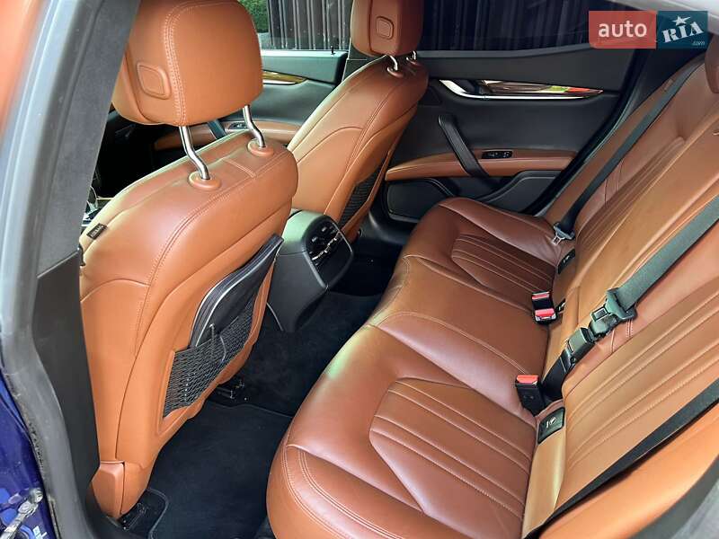 Седан Maserati Ghibli 2013 в Черкасах