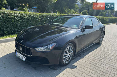 Седан Maserati Ghibli 2013 в Чернівцях