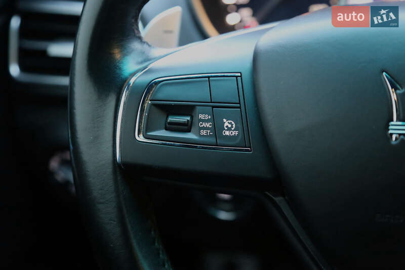 Седан Maserati Ghibli 2015 в Києві