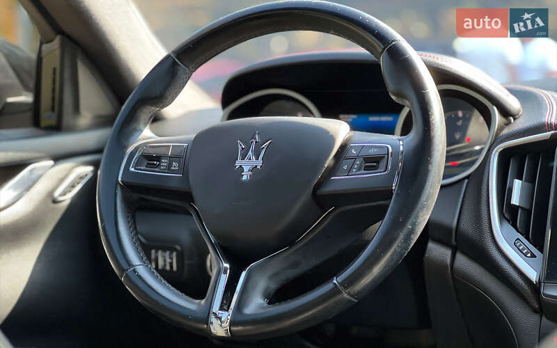 Седан Maserati Ghibli 2017 в Львове