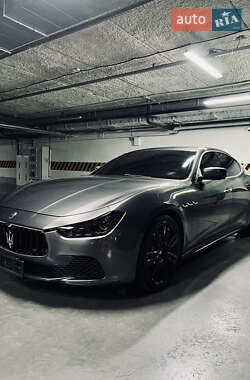 Седан Maserati Ghibli 2014 в Львові