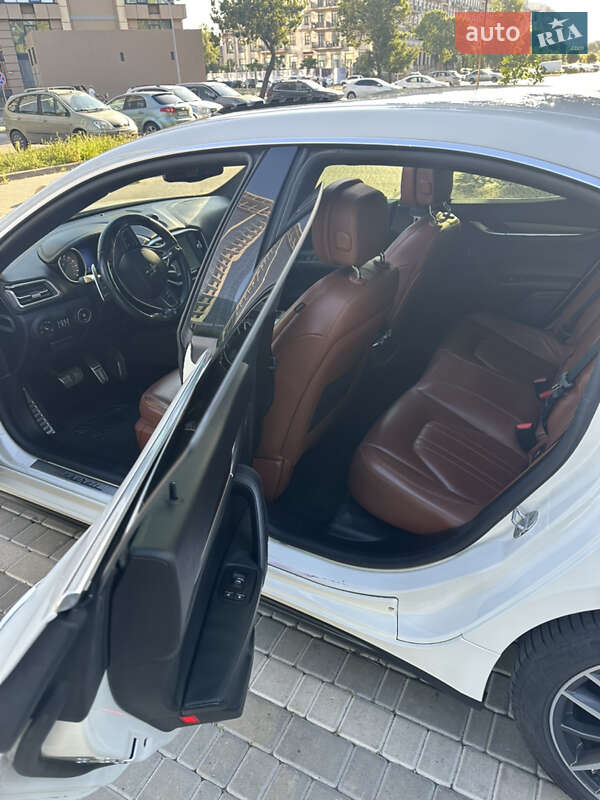 Седан Maserati Ghibli 2013 в Одессе фото 5 Седан Maserati Ghibli 2013 в Одессе