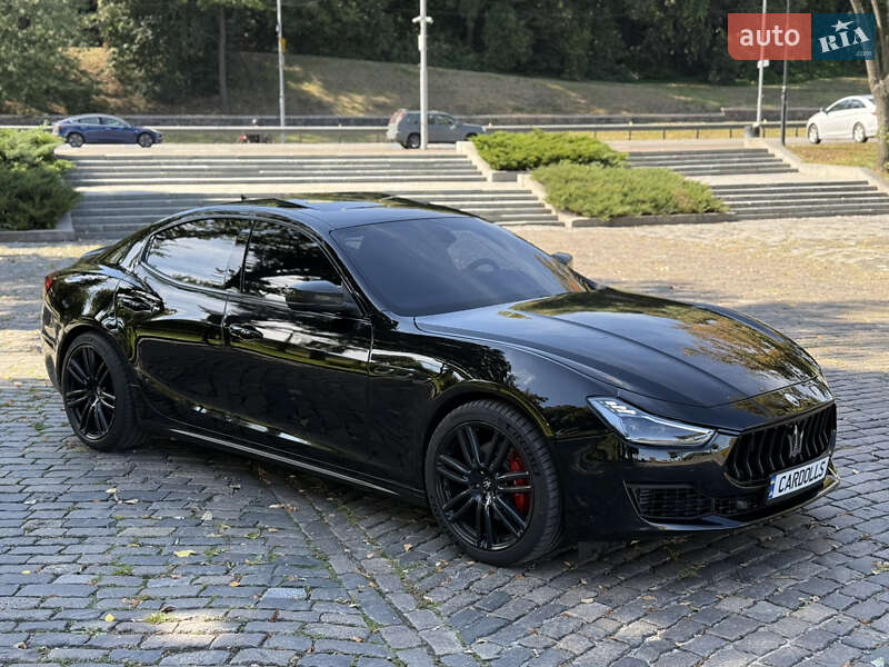 Седан Maserati Ghibli 2017 в Києві