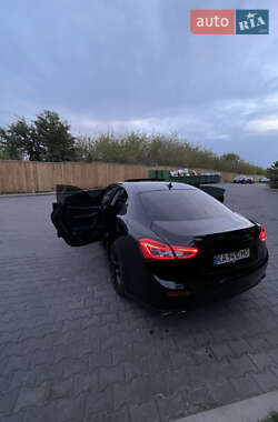 Седан Maserati Ghibli 2014 в 