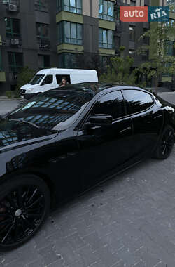 Седан Maserati Ghibli 2014 в 