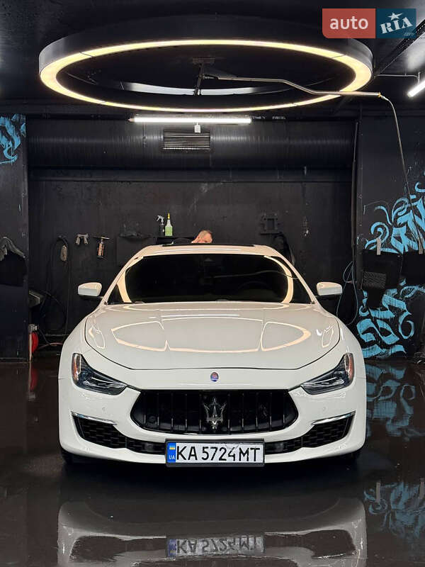 Седан Maserati Ghibli 2019 в Киеве фото 5 Седан Maserati Ghibli 2019 в Киеве
