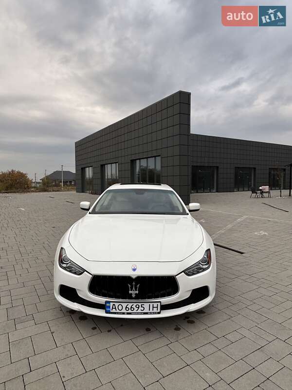 Седан Maserati Ghibli 2014 в Тячеве