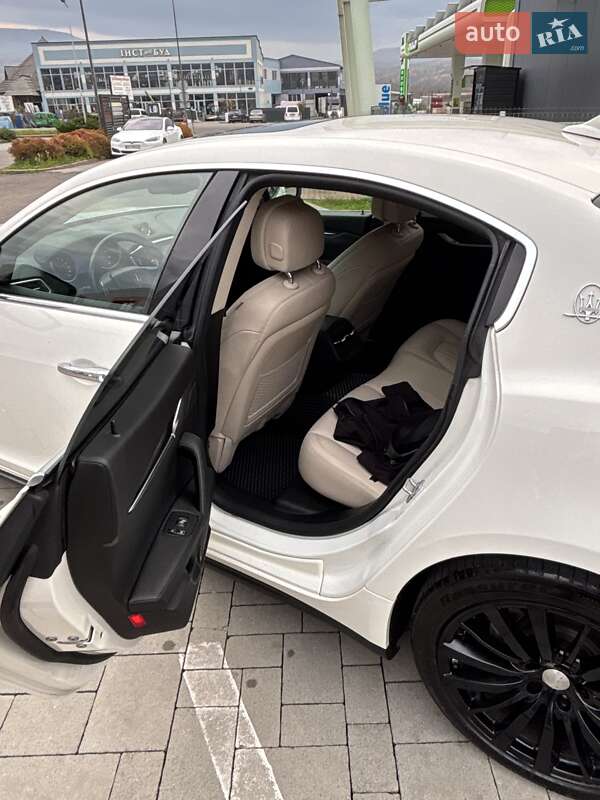 Седан Maserati Ghibli 2014 в Тячеве