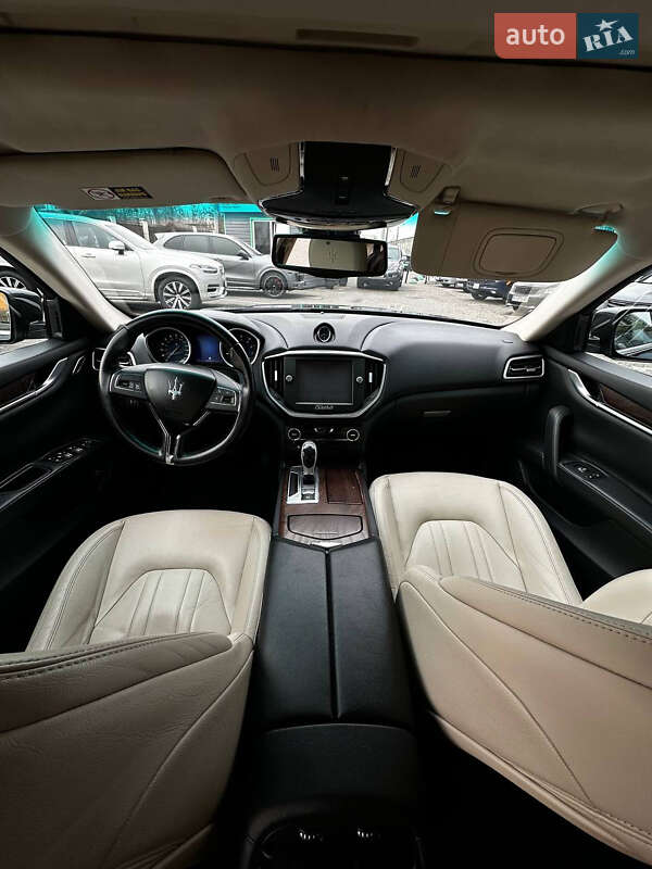 Седан Maserati Ghibli 2014 в Киеве