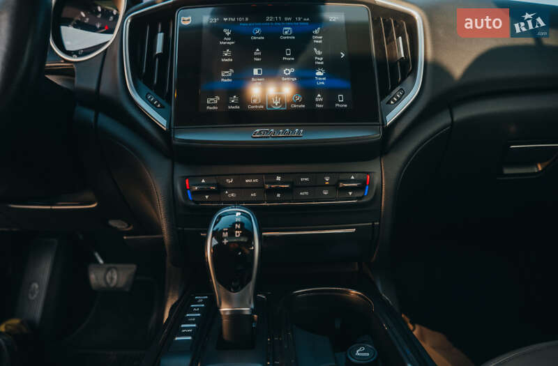 Седан Maserati Ghibli 2017 в Києві фото 24 Седан Maserati Ghibli 2017 в Києві