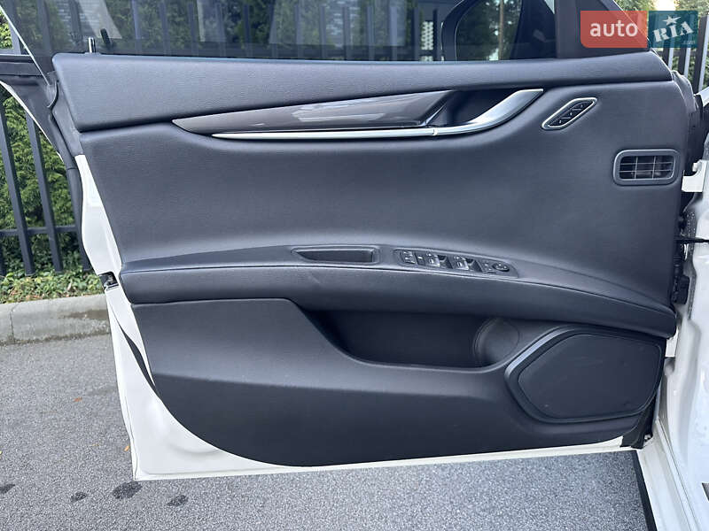 Седан Maserati Ghibli 2020 в Киеве фото 46 Седан Maserati Ghibli 2020 в Киеве