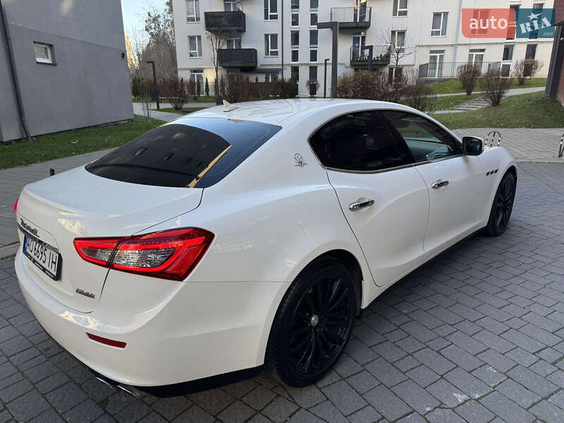 Седан Maserati Ghibli 2014 в Львові