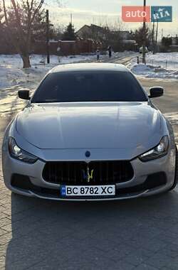 Седан Maserati Ghibli 2014 в Львове